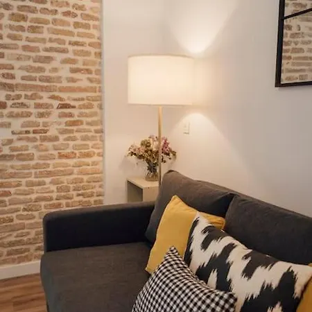 Daire O&l Punonrostro Bright Minimalist *