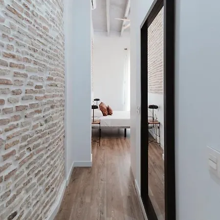 O&l Punonrostro Bright Minimalist Daire Sevilla