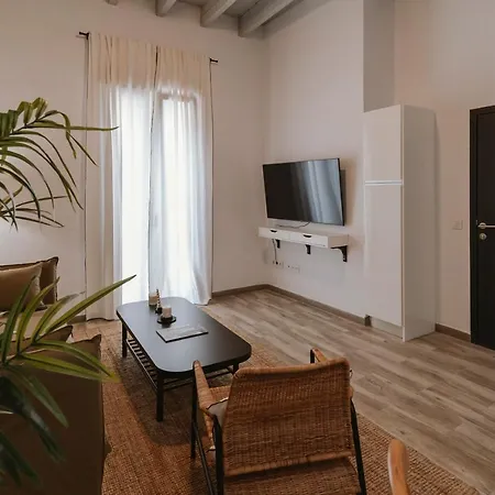 Daire O&l Punonrostro Bright Minimalist