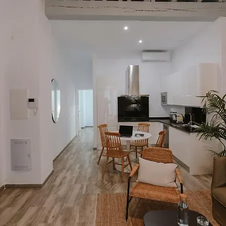 Daire O&l Punonrostro Bright Minimalist