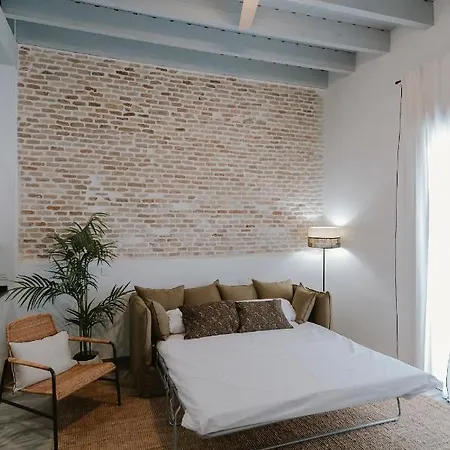 O&l Punonrostro Bright Minimalist Daire Sevilla